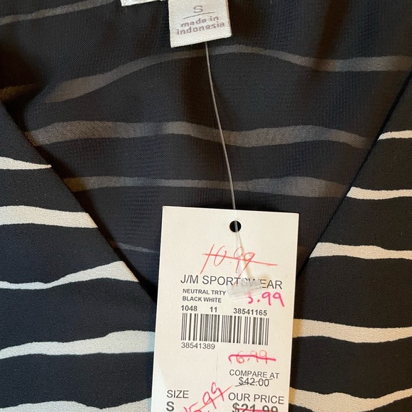 Brand new, size small, women’s business casual blouse from Cato - Picture 3 of 4